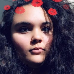 Meet your Posher, Mariela